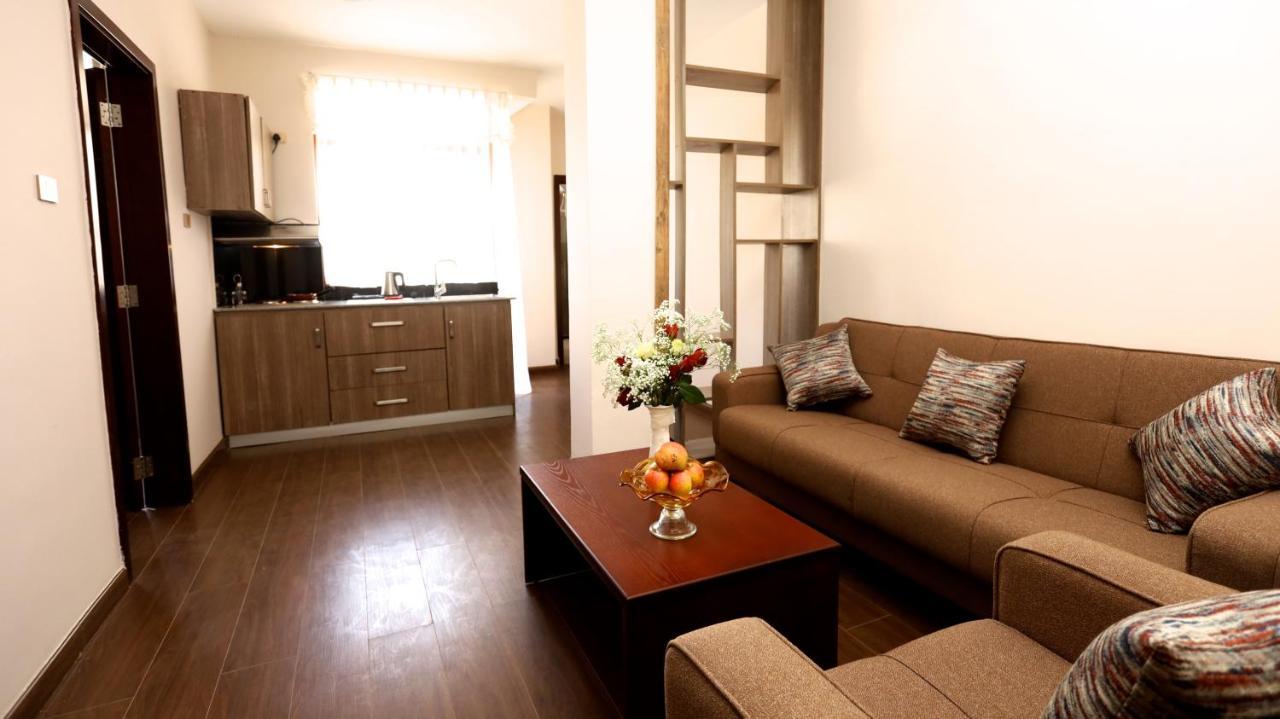 Black Horse Hotel Apartment Аддис-Абеба Екстер'єр фото