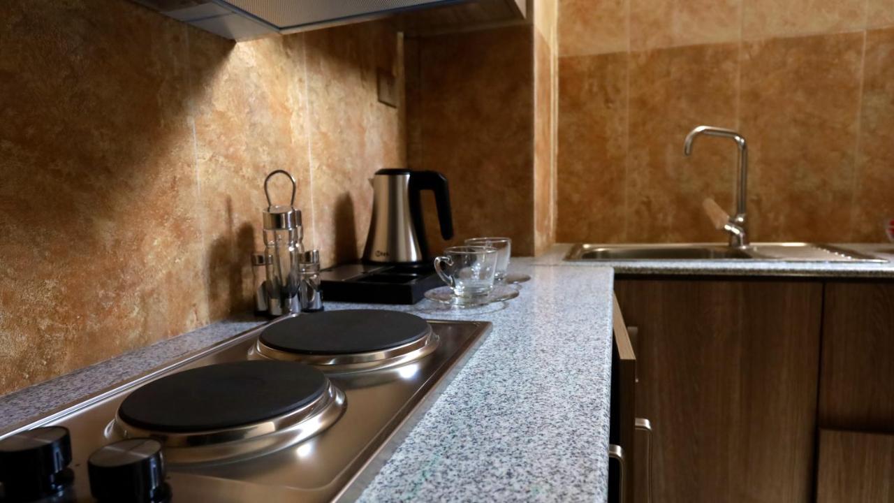 Black Horse Hotel Apartment Аддис-Абеба Екстер'єр фото