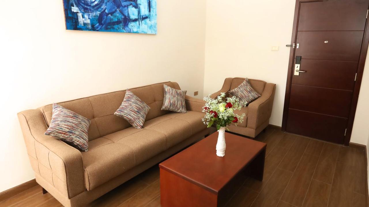 Black Horse Hotel Apartment Аддис-Абеба Екстер'єр фото