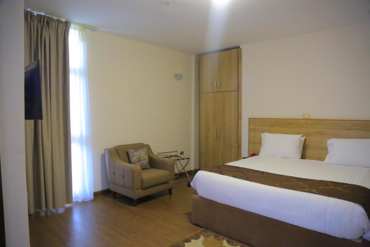 Black Horse Hotel Apartment Аддис-Абеба Екстер'єр фото