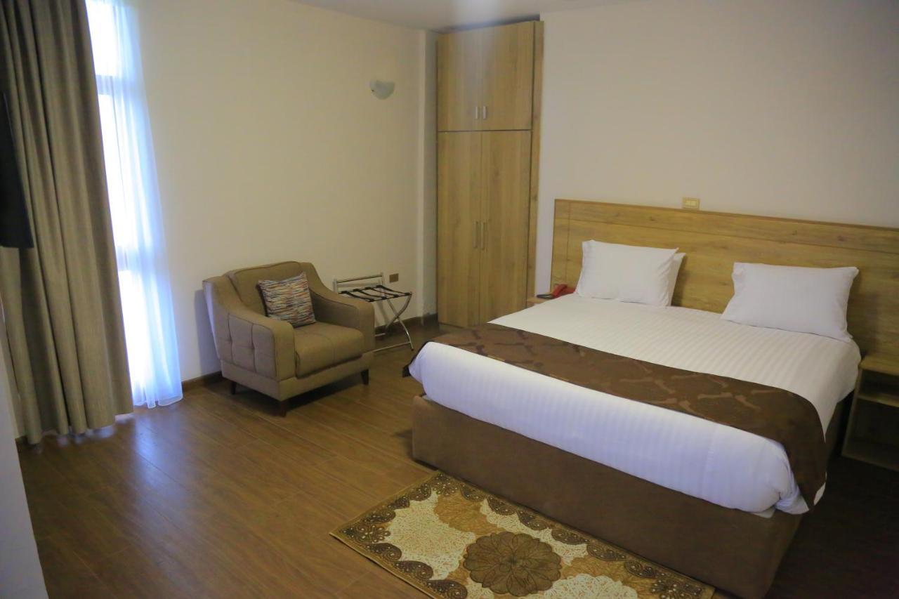 Black Horse Hotel Apartment Аддис-Абеба Екстер'єр фото