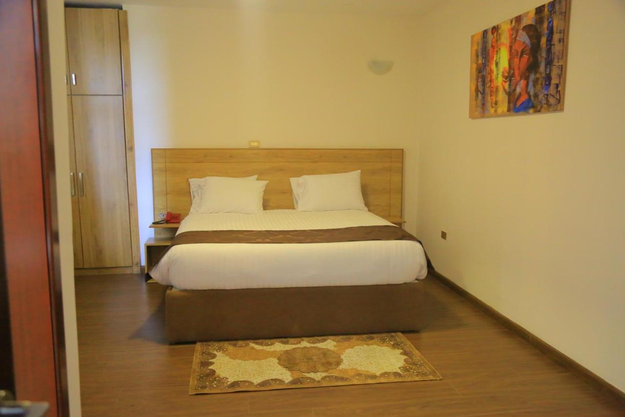 Black Horse Hotel Apartment Аддис-Абеба Екстер'єр фото