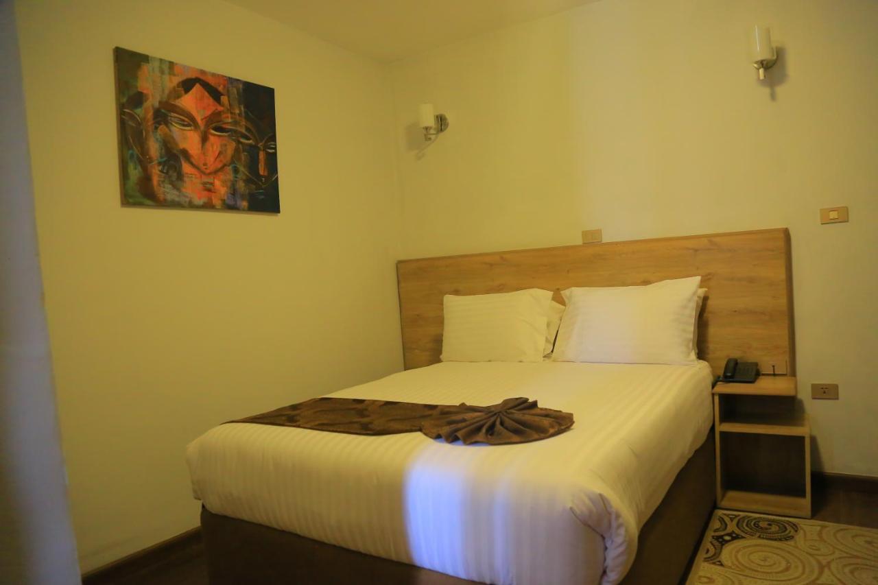 Black Horse Hotel Apartment Аддис-Абеба Екстер'єр фото